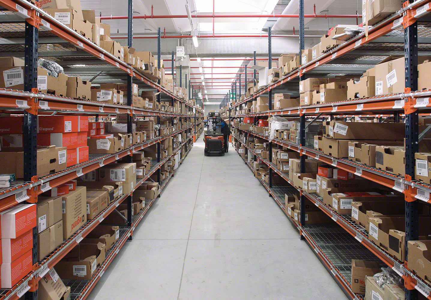 开云手机官方入口_开云(中国)智慧安全用电-仓库库房方案